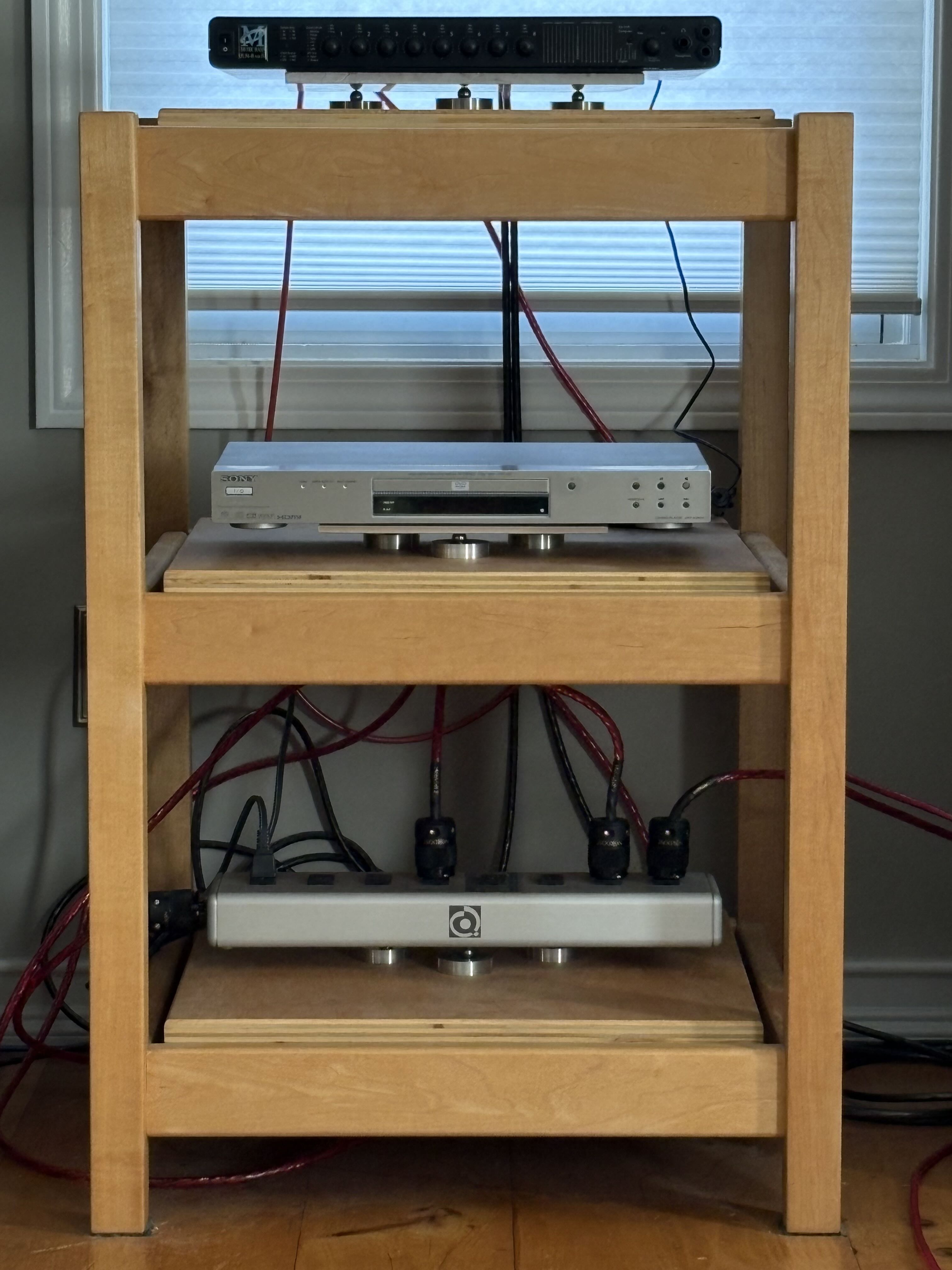 Enjoyyourshelf&copy; rack with components